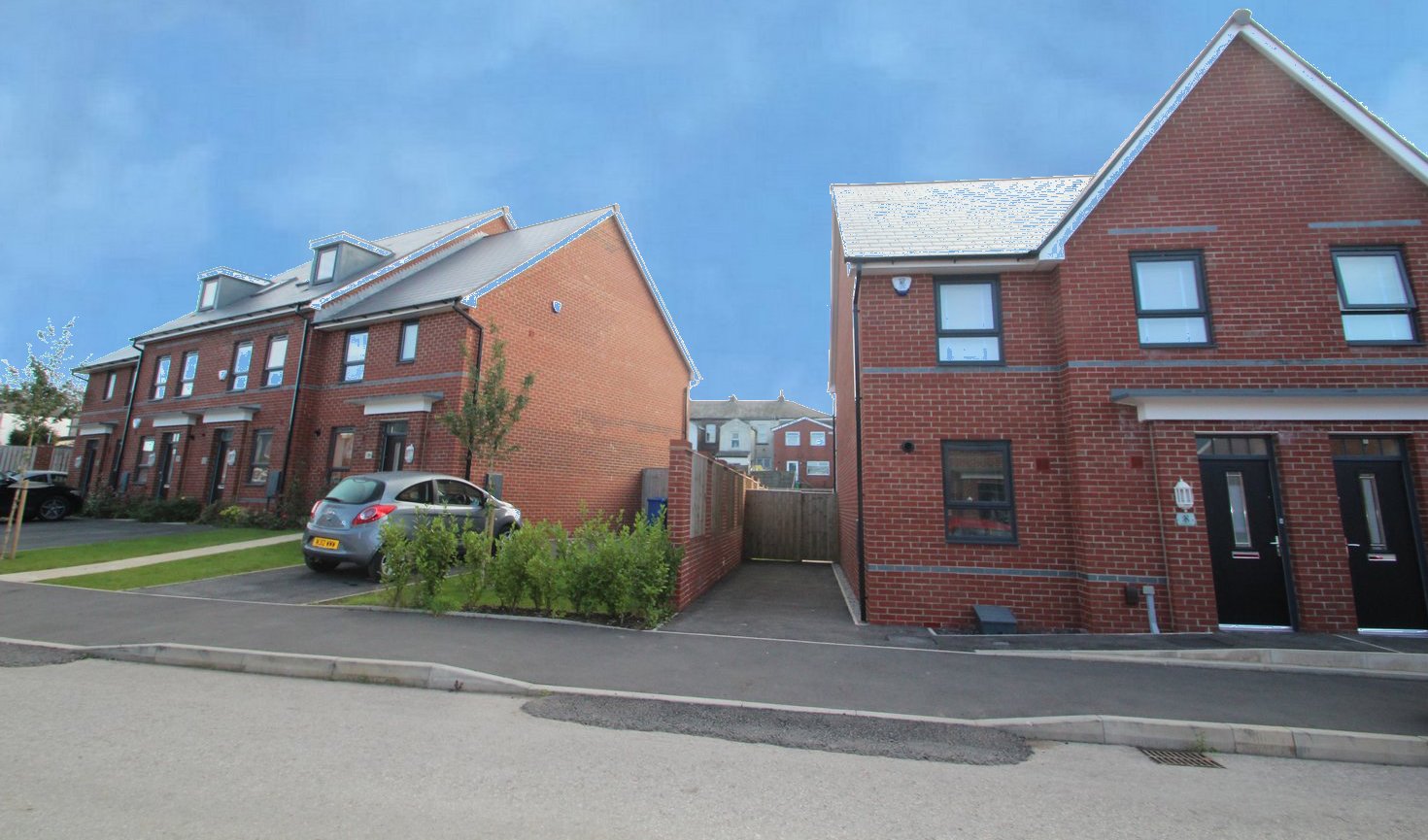 Charlton Street, Castleton, Rochdale... 4 bed semi-detached house - £ ...