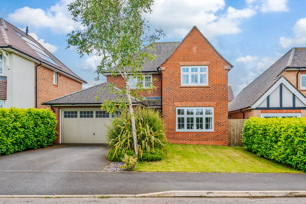 Bernwood Crescent Clayton le Woods